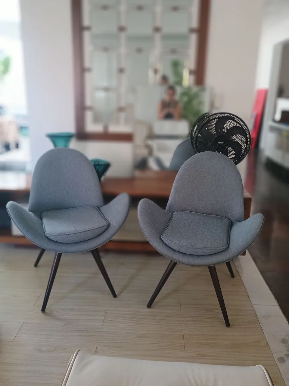 Vendo 2 poltronas de alto padrão 