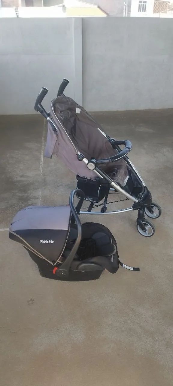 Carrinho de Bebê com Bebê Conforto  - Foto 2