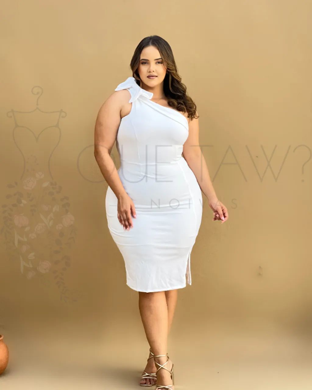 Vestido branco minimalista  - Foto 5