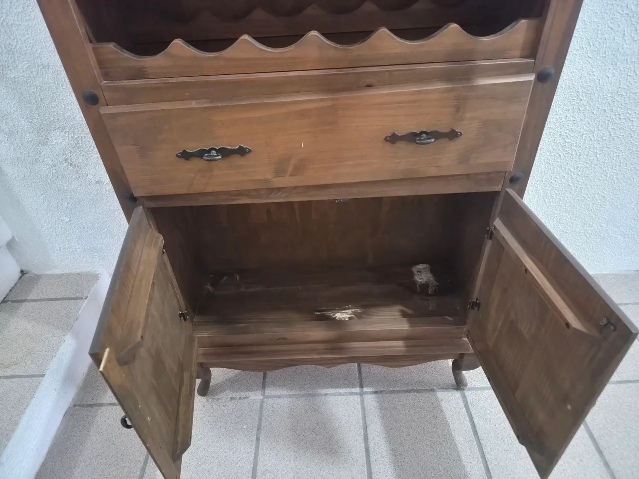 Armario madeira maciça com suporte vinhos - Foto 4