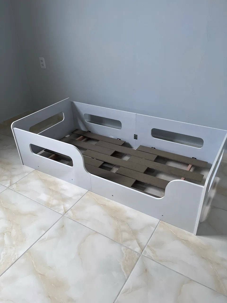 Cama infantil  com colchão Nova ( não foi usada)  - Foto 3