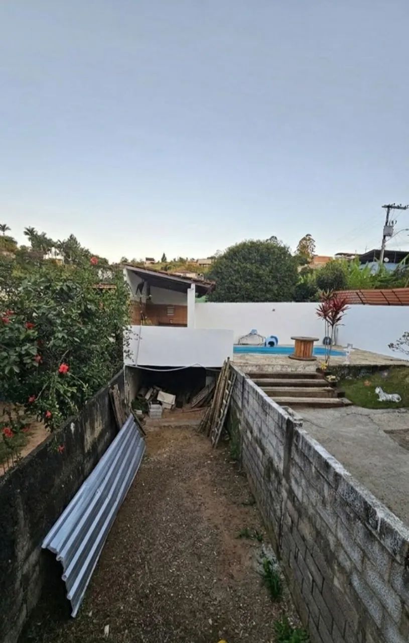 Casa ampla no Centro de Chácara/MG (ABAIXOU O PREÇO) - Foto 4