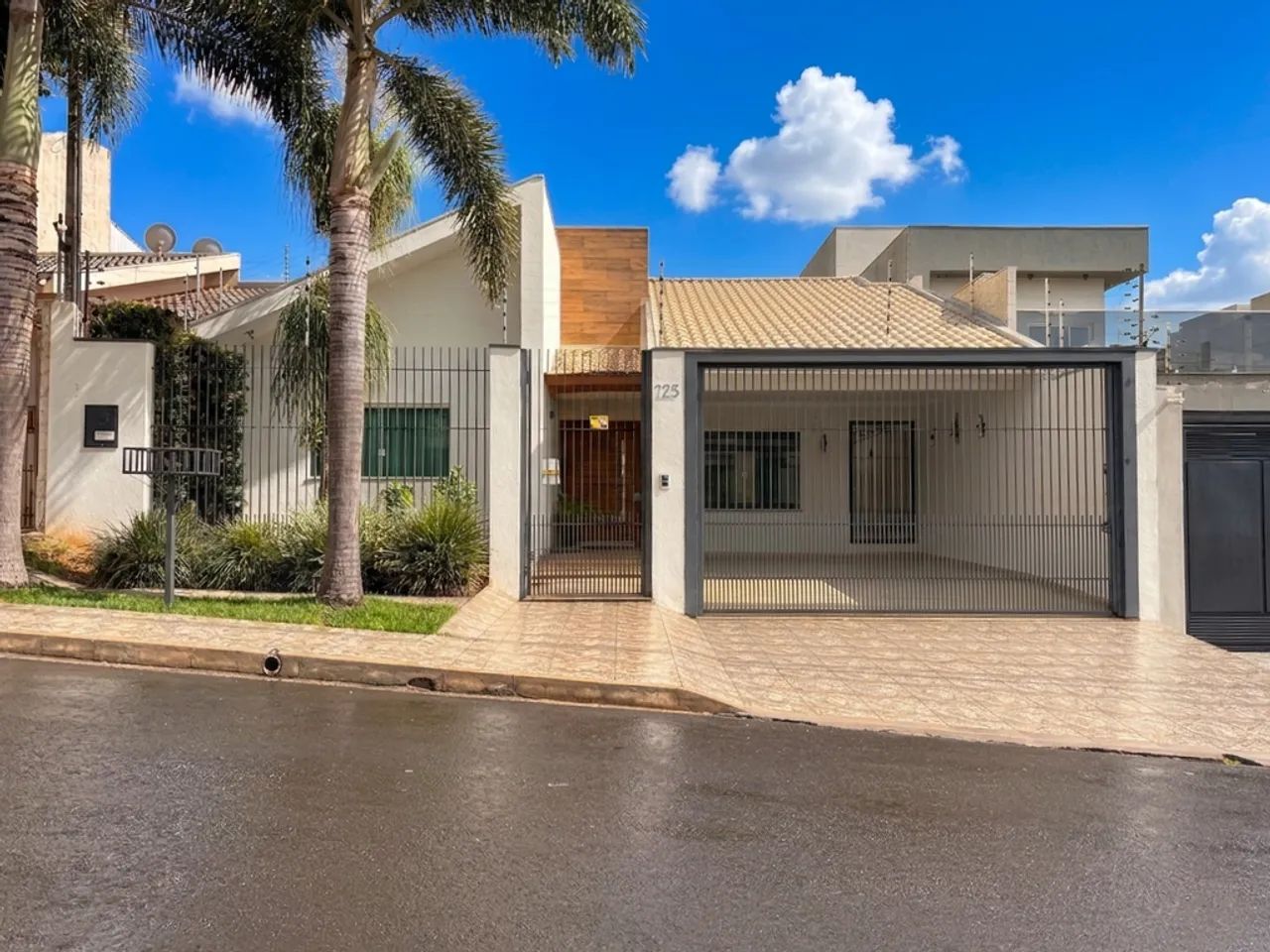 Casa à venda em Maringá, Jardim Paraizo, com 4 quartos, com 195 m²