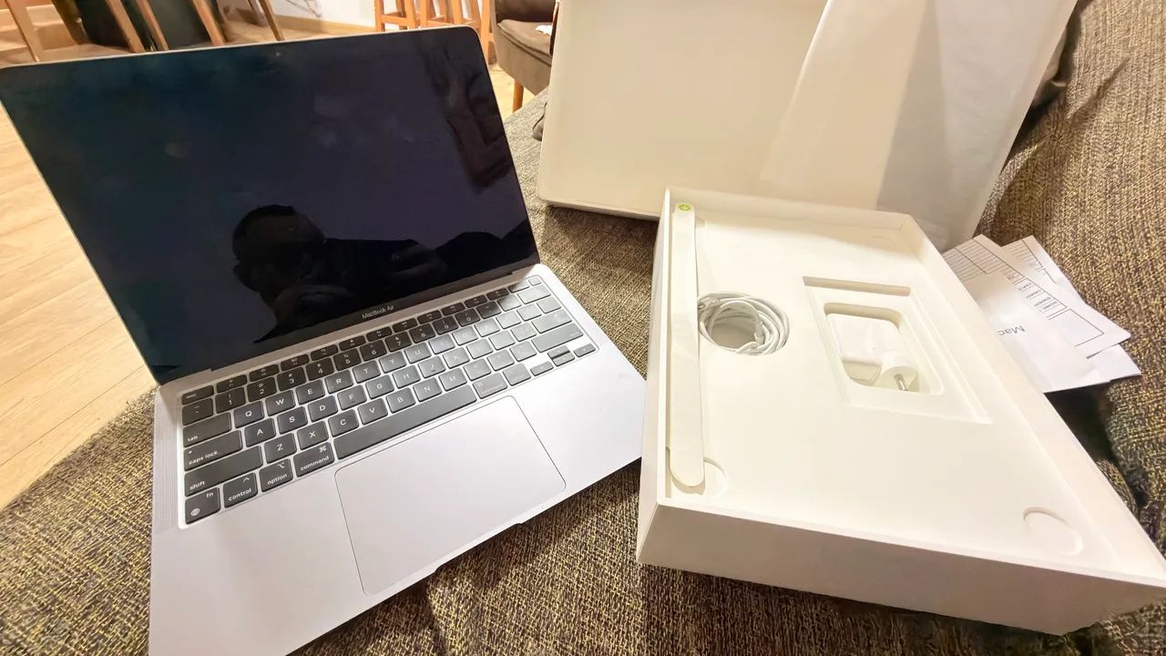 Apple Macbook Air (13 polegadas, 2020, Chip M1, 256 GB de SSD) - Cinza-espacial - Foto 3