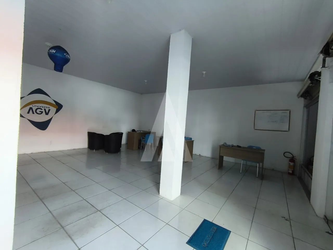SALA COMERCIAL NA RUA DO PRINCIPE COM 100 M2 - Foto 2