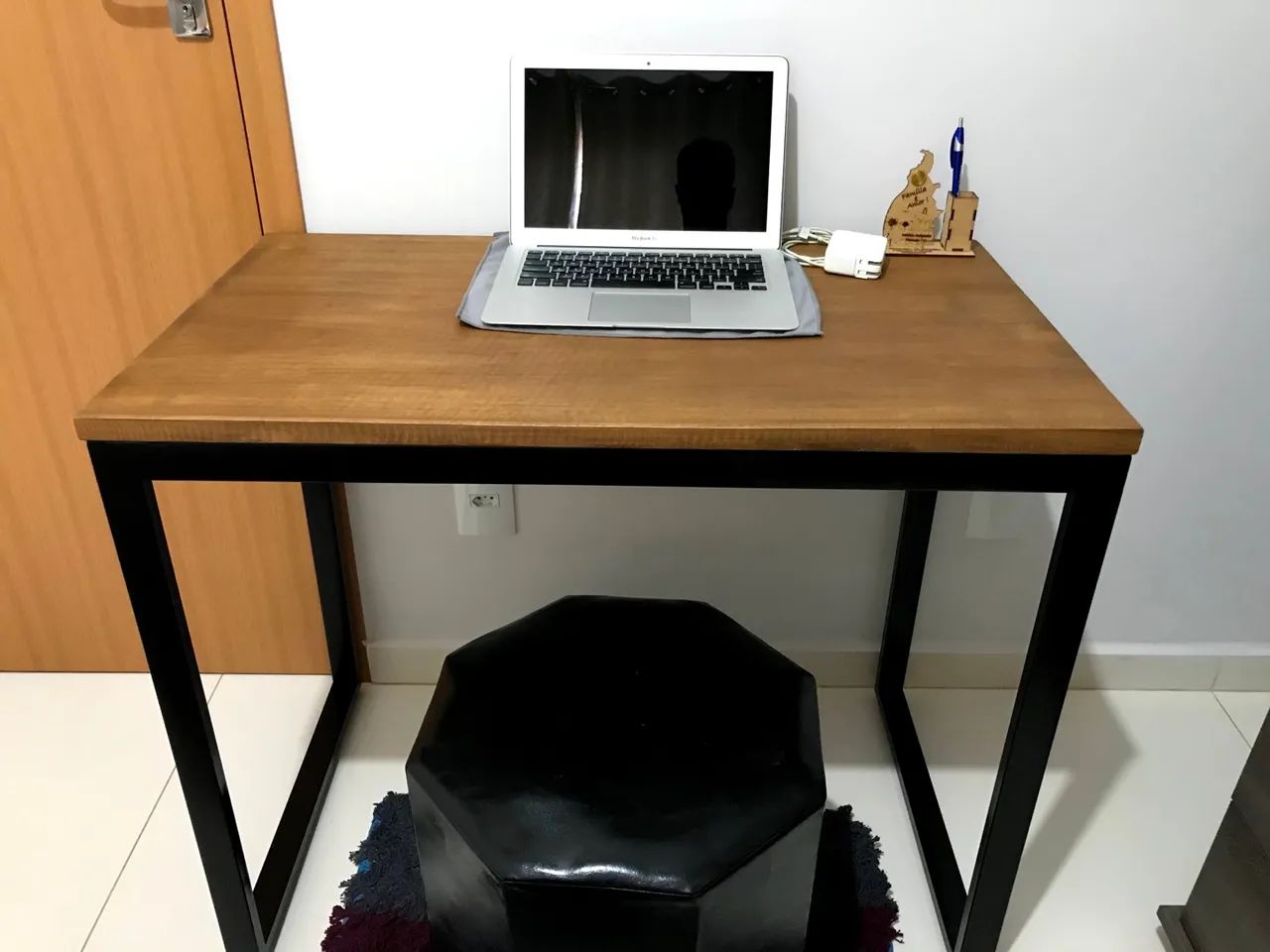 Mesa escrivaninha bancada madeira 