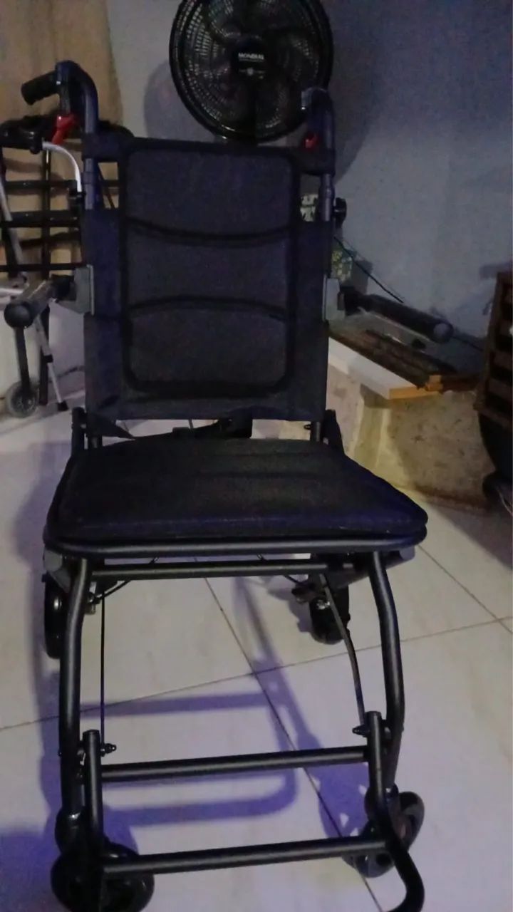 Cadeira de rodas multiuso  - Foto 2