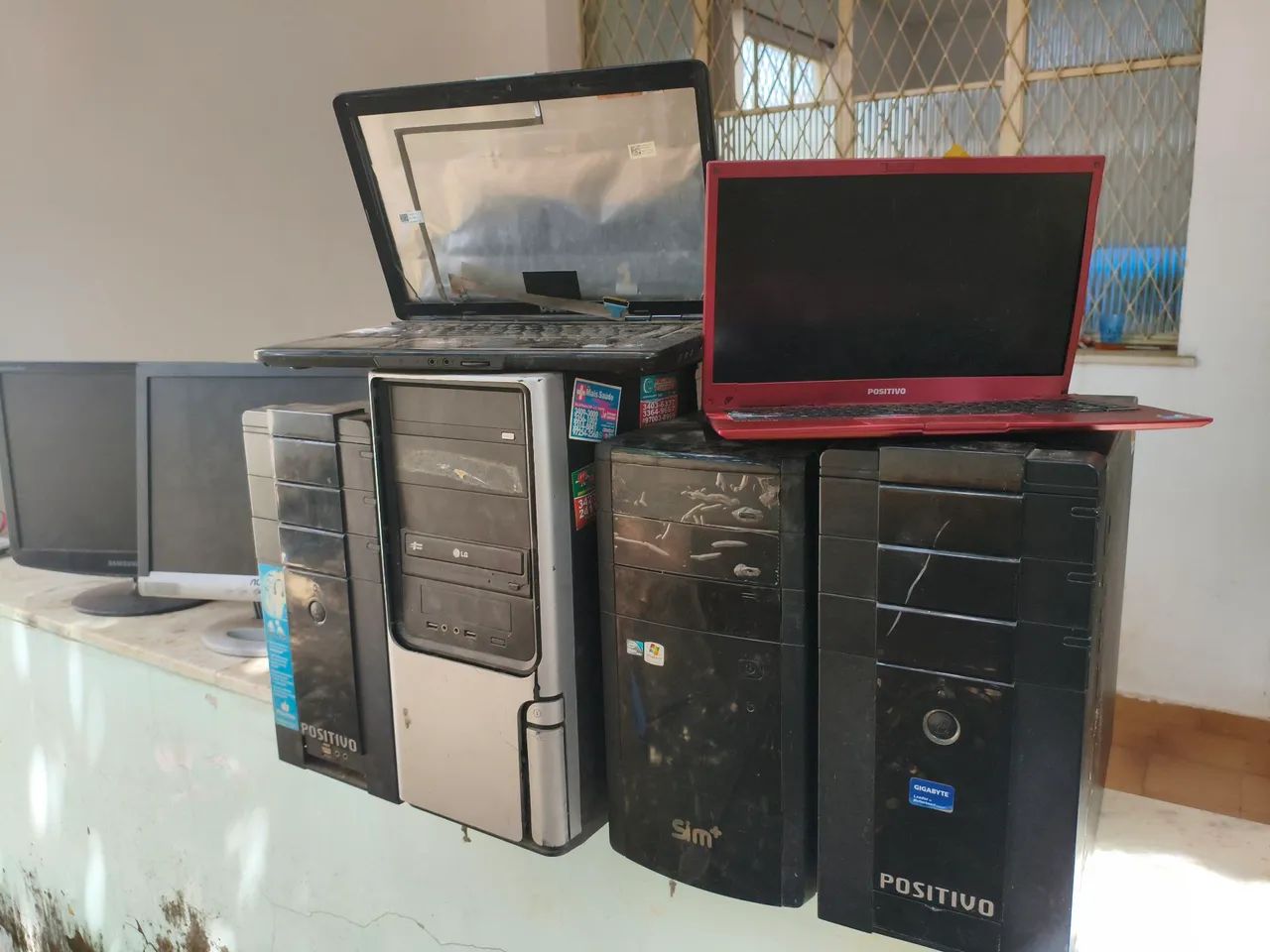IMPERDIVEL Sucatas de computador 