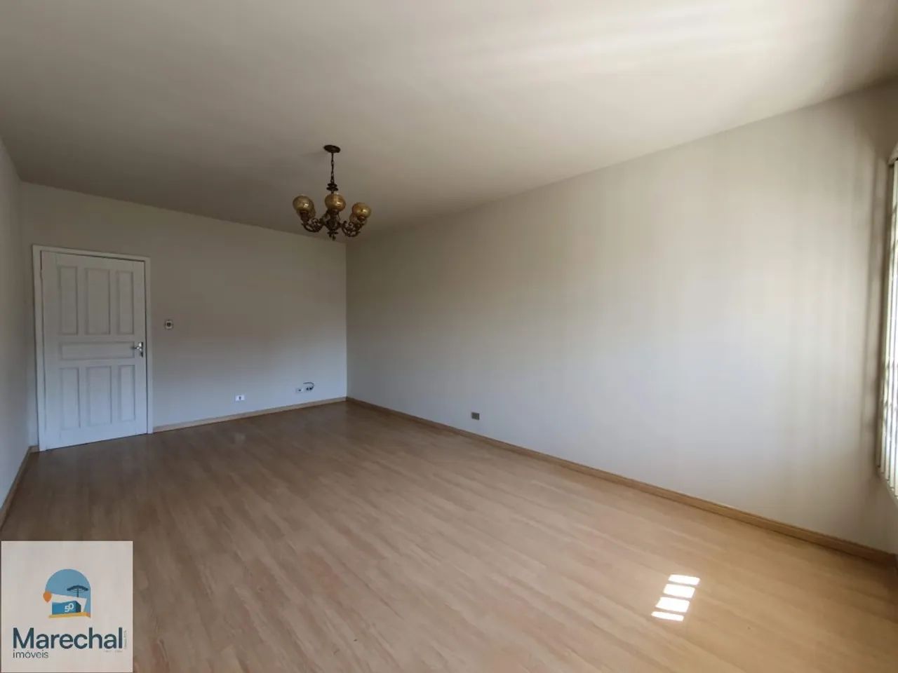 TERRENO COM 504m² | RESIDÊNCIA AVERBADA COM 211m² | HAUER - Foto 4