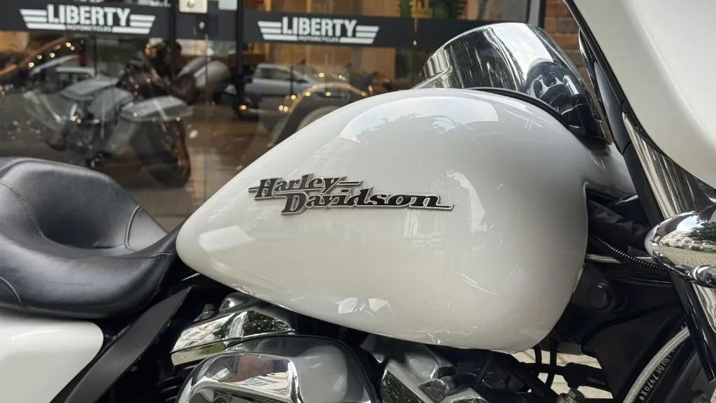 STREET GLIDE SPECIAL FLHXS - Foto 4