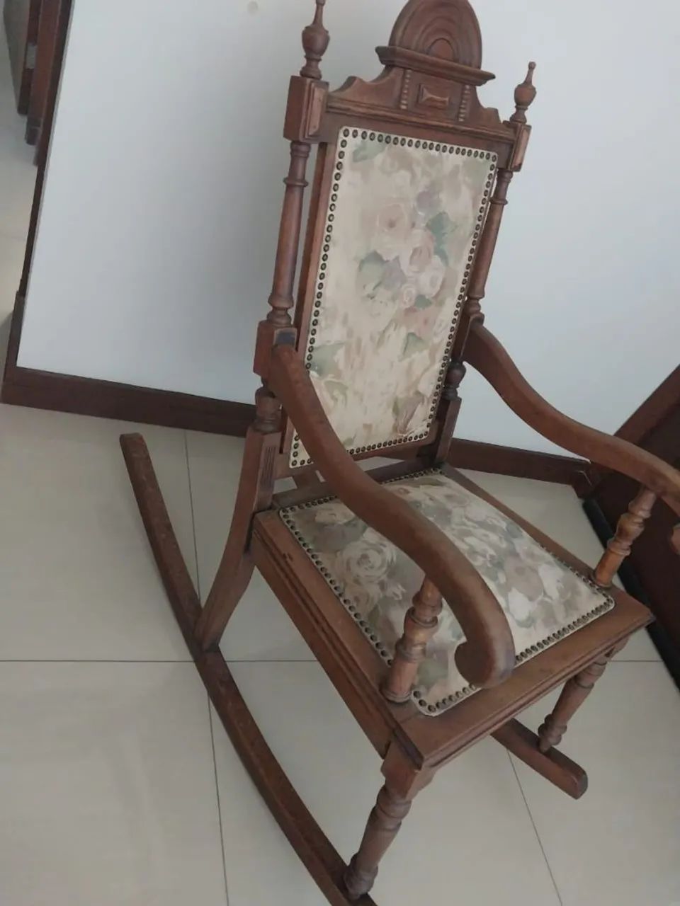 Cadeira de balanço antiga - Foto 2