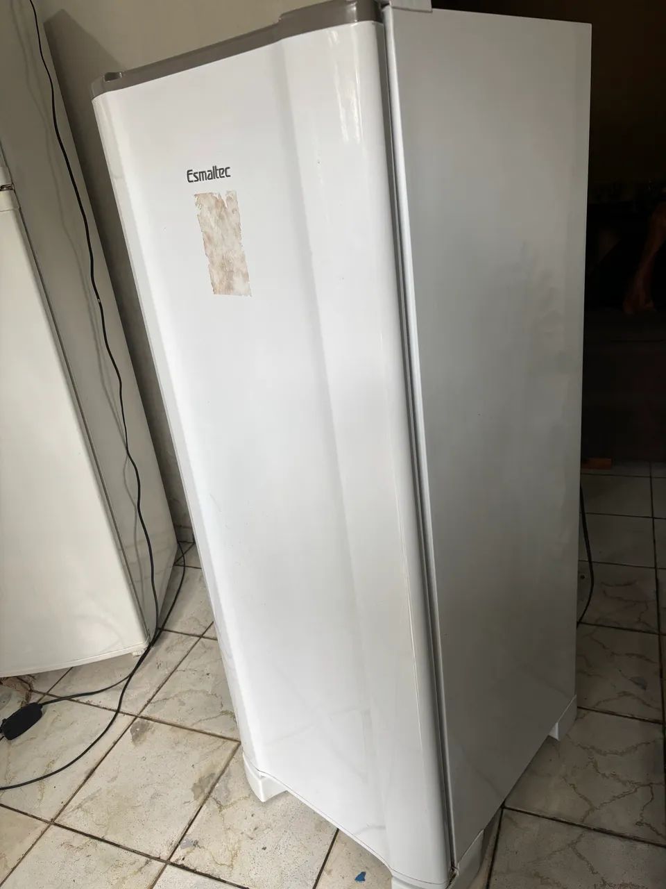 Geladeira esmaltec (Frete grátis) - Foto 4