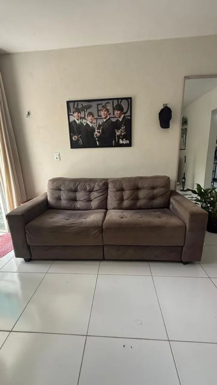 Sofá cinza suede