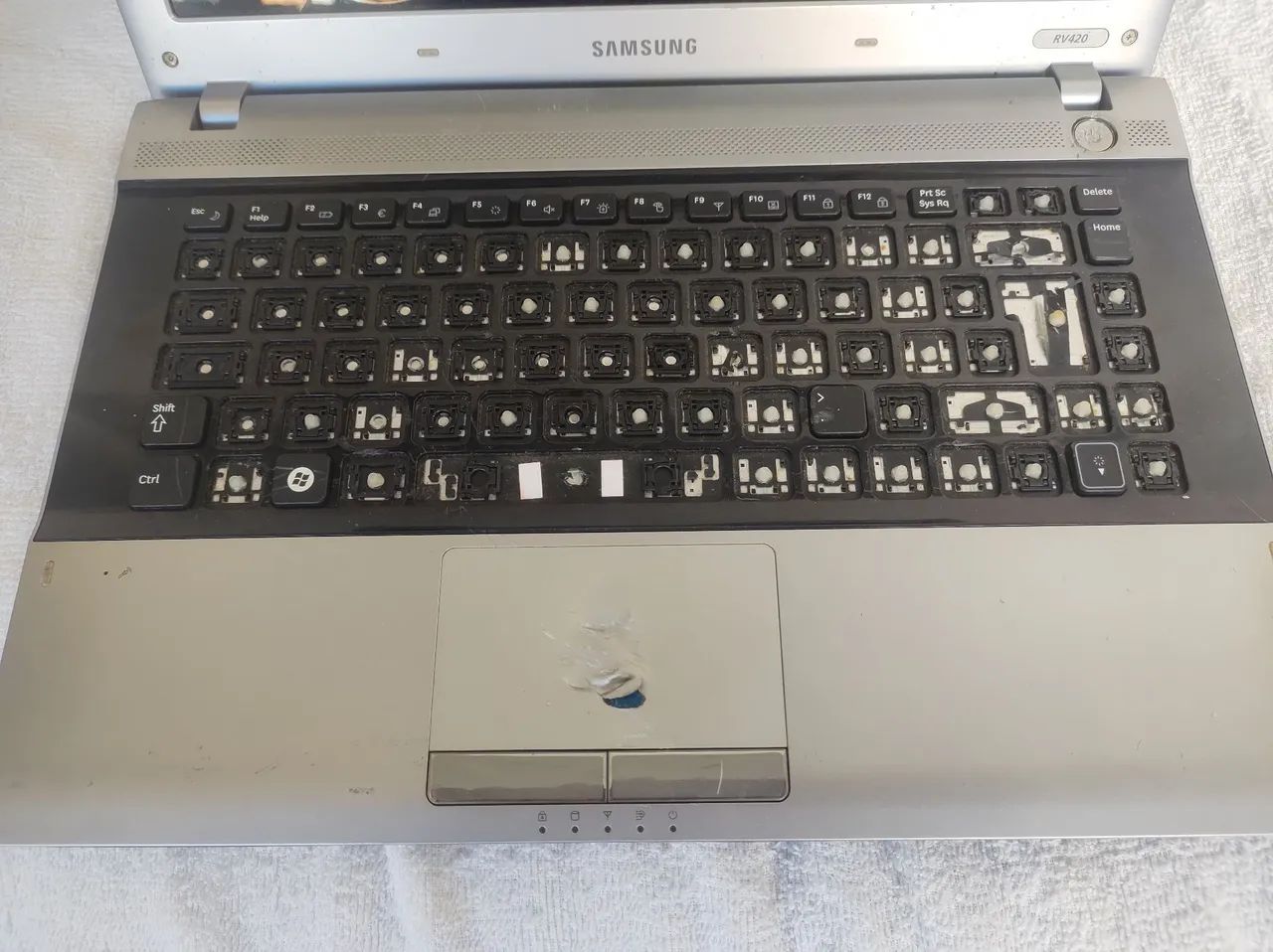 NOTEBOOK SAMSUNG RV420 NO ESTADO  - Foto 3