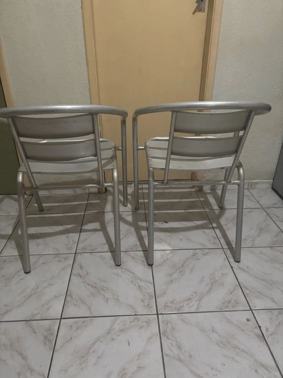 Duas cadeiras alumínio  - Foto 4
