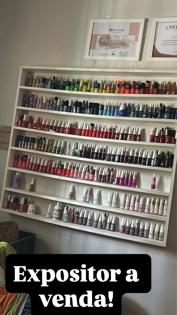 Expositor de esmaltes 