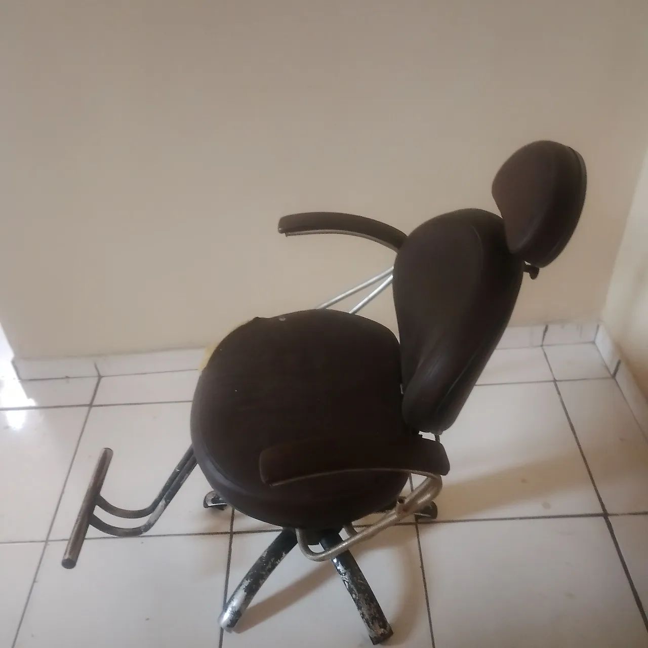 Cadeira de barbeiro - Foto 2