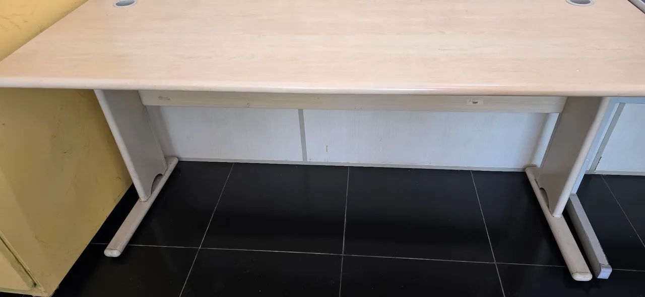 Mesa de escritório 