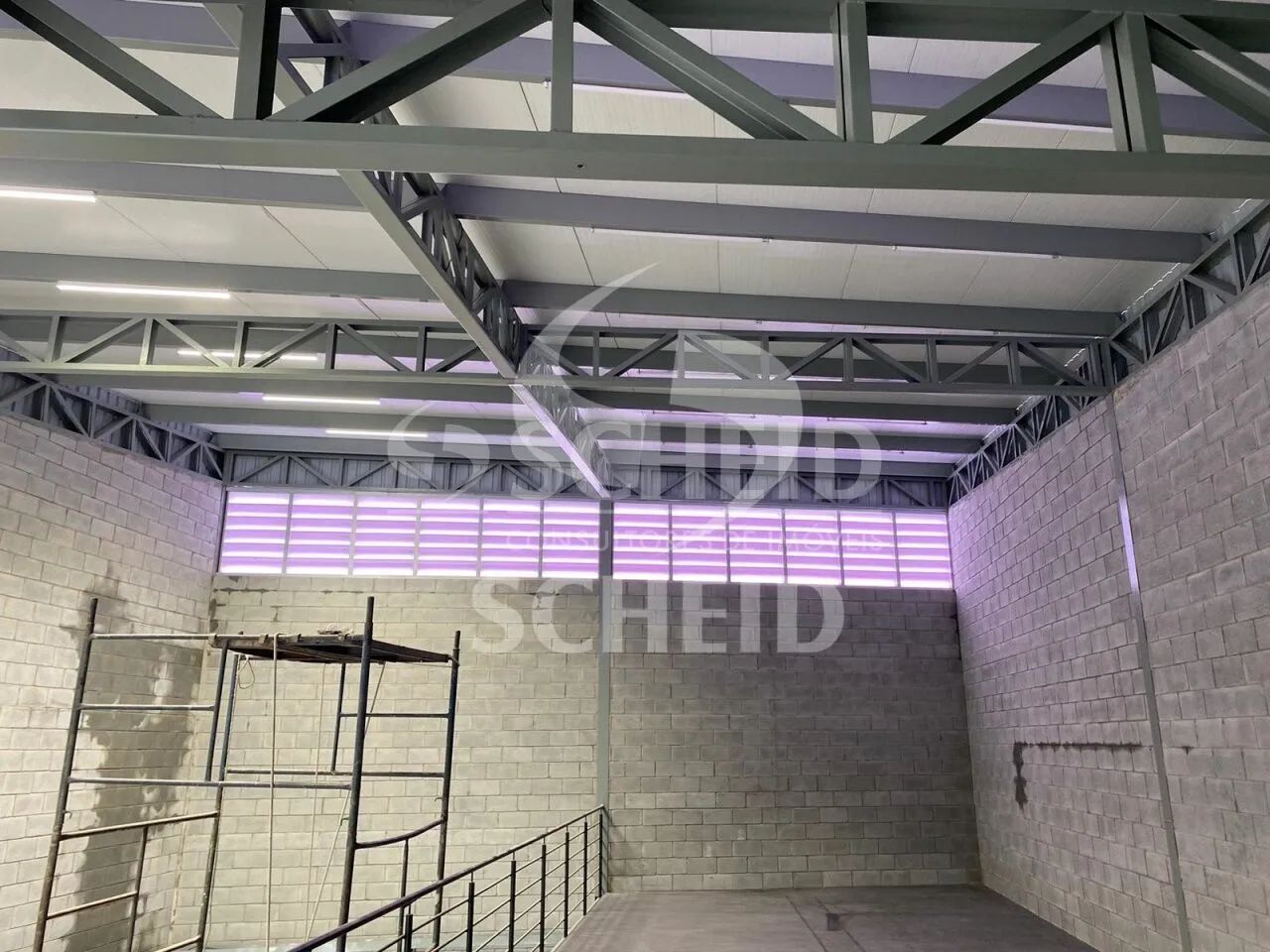 GALPAO INDUSTRIAL ZI- 170m2 de área util e 270m2 de área total - Foto 4