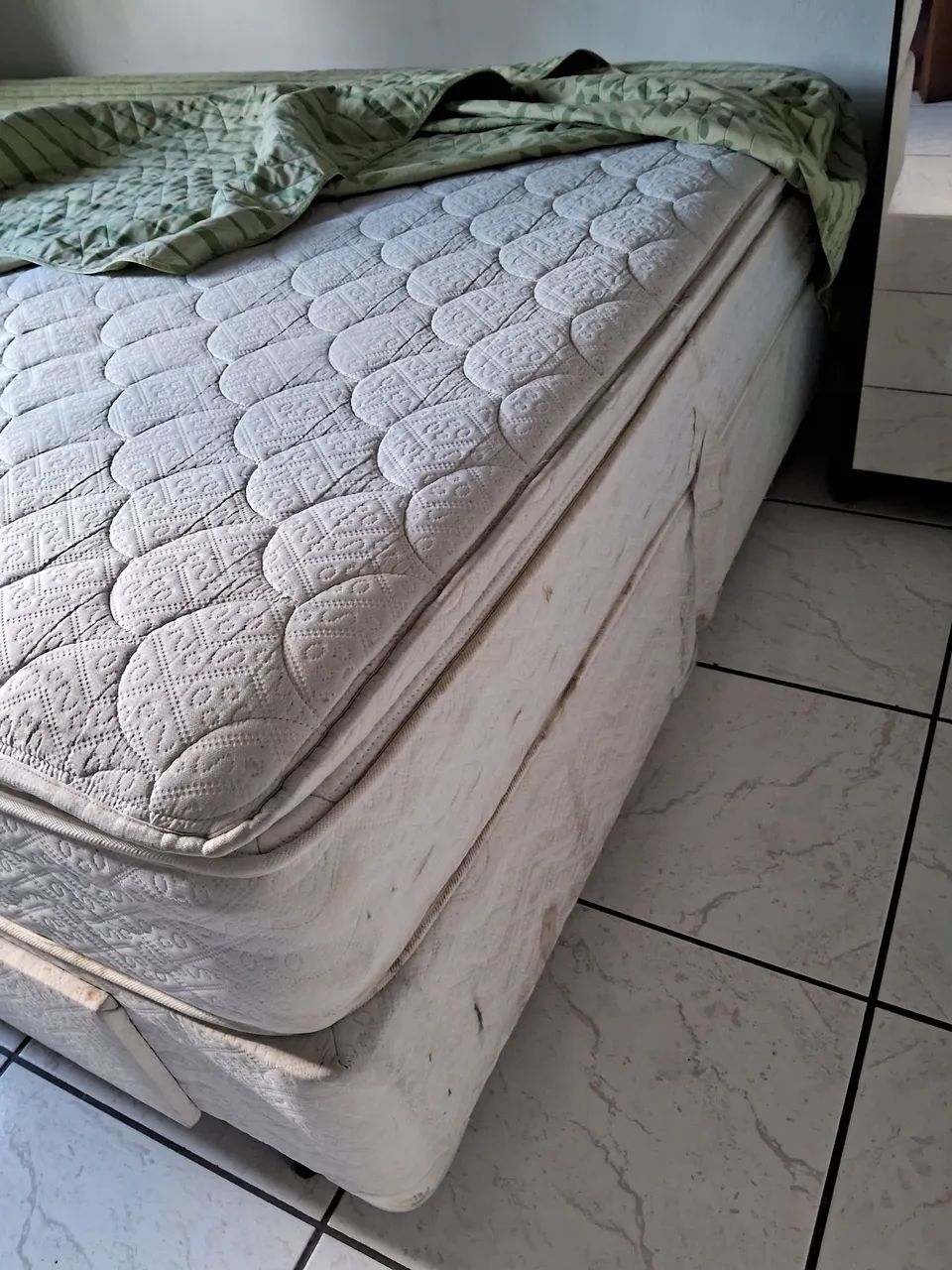 Cama casal queem size 158x198 usado - Foto 2