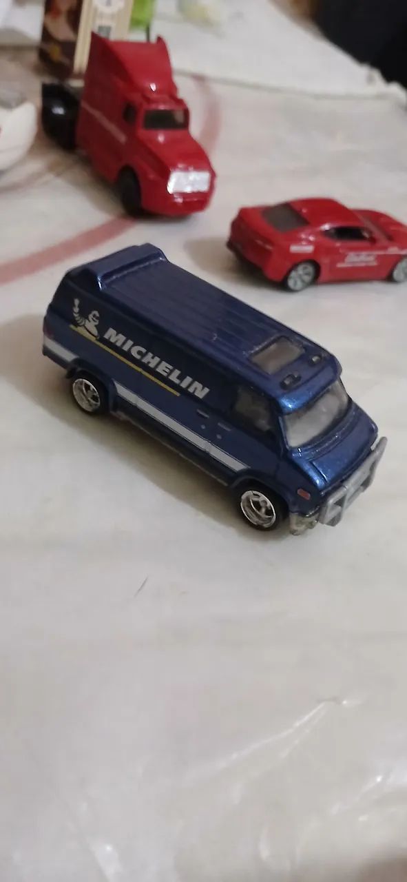 Vam michelin hotwheels em ótimo estado - Foto 2
