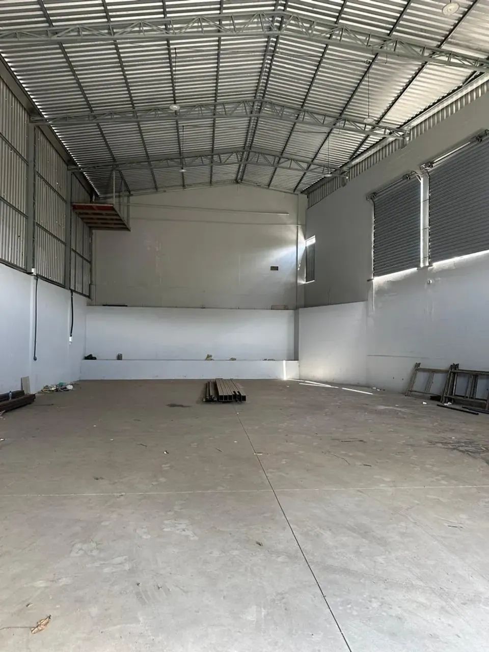 ALUGO GALPÃO SÃO CONRADO COM 330M²