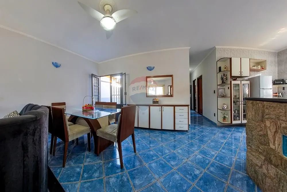 Casa Térrea com 4 dormitórios (1 suite) com Piscina aquecida - Center Martini - Araras SP. - Foto 5