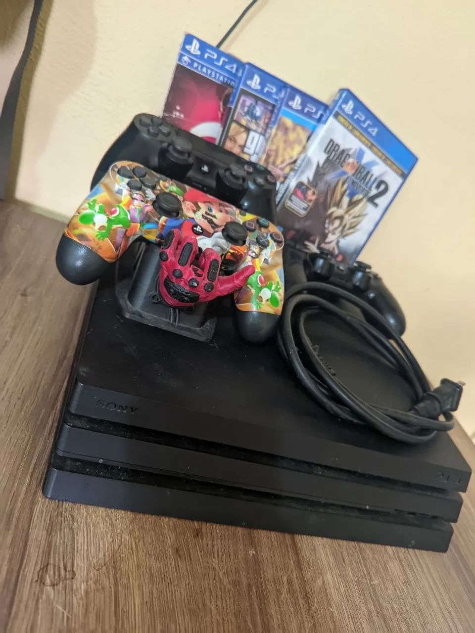 PS4 PRO 1 TB C/ 2 CONTROLES 