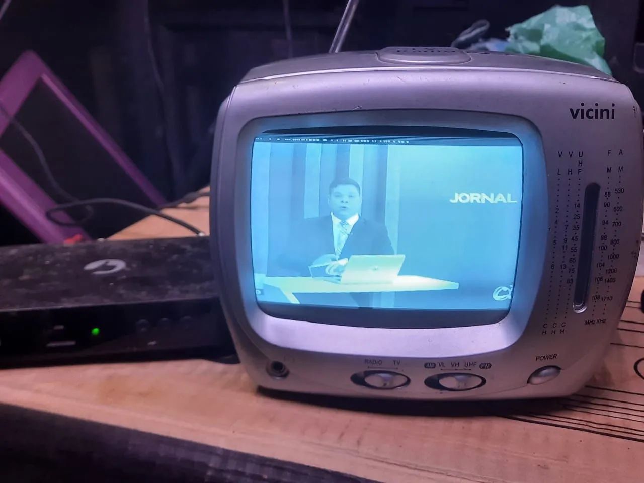 vendo tv e radio de 5 polegadas funcionando com converso valor 300