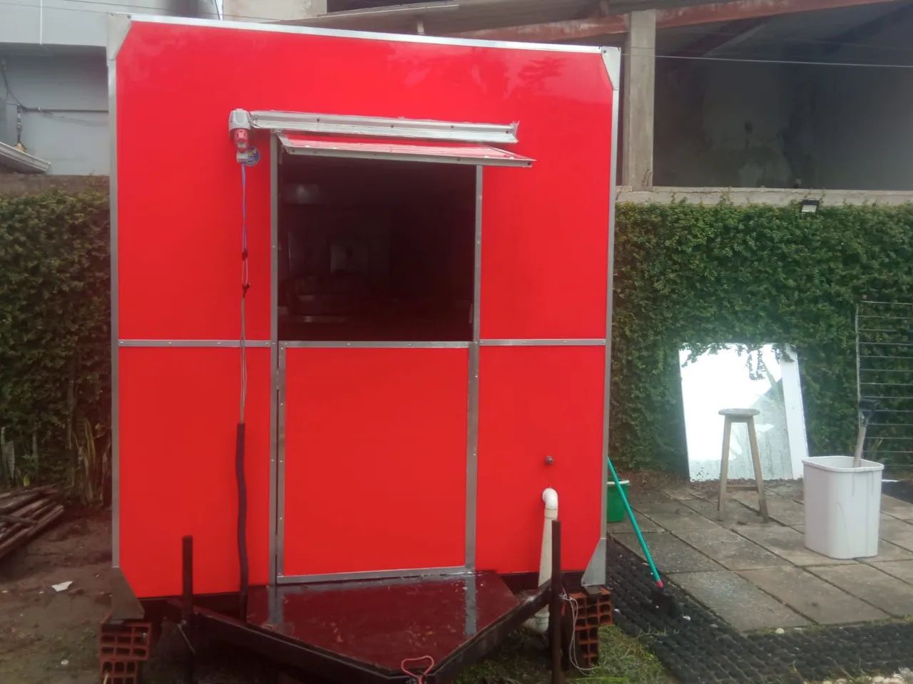 Trailer semi novo 
