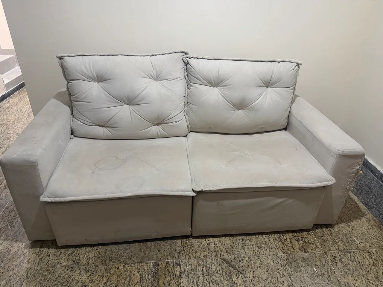 Sofá retrátil  