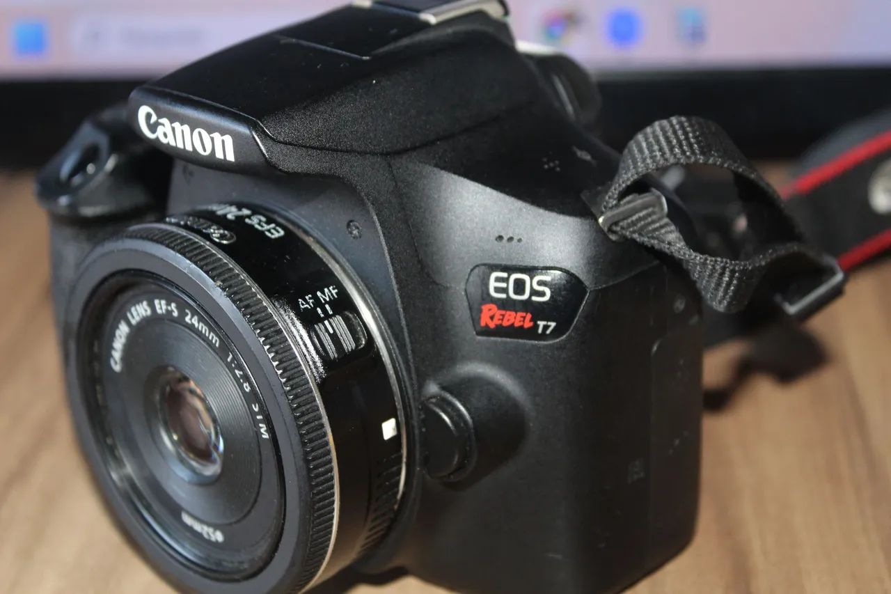 Câmera Canon EOS T7+ com caixa  - Foto 4
