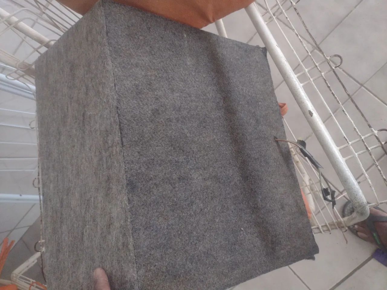Caixa de som subwf. Em perfeito estado 