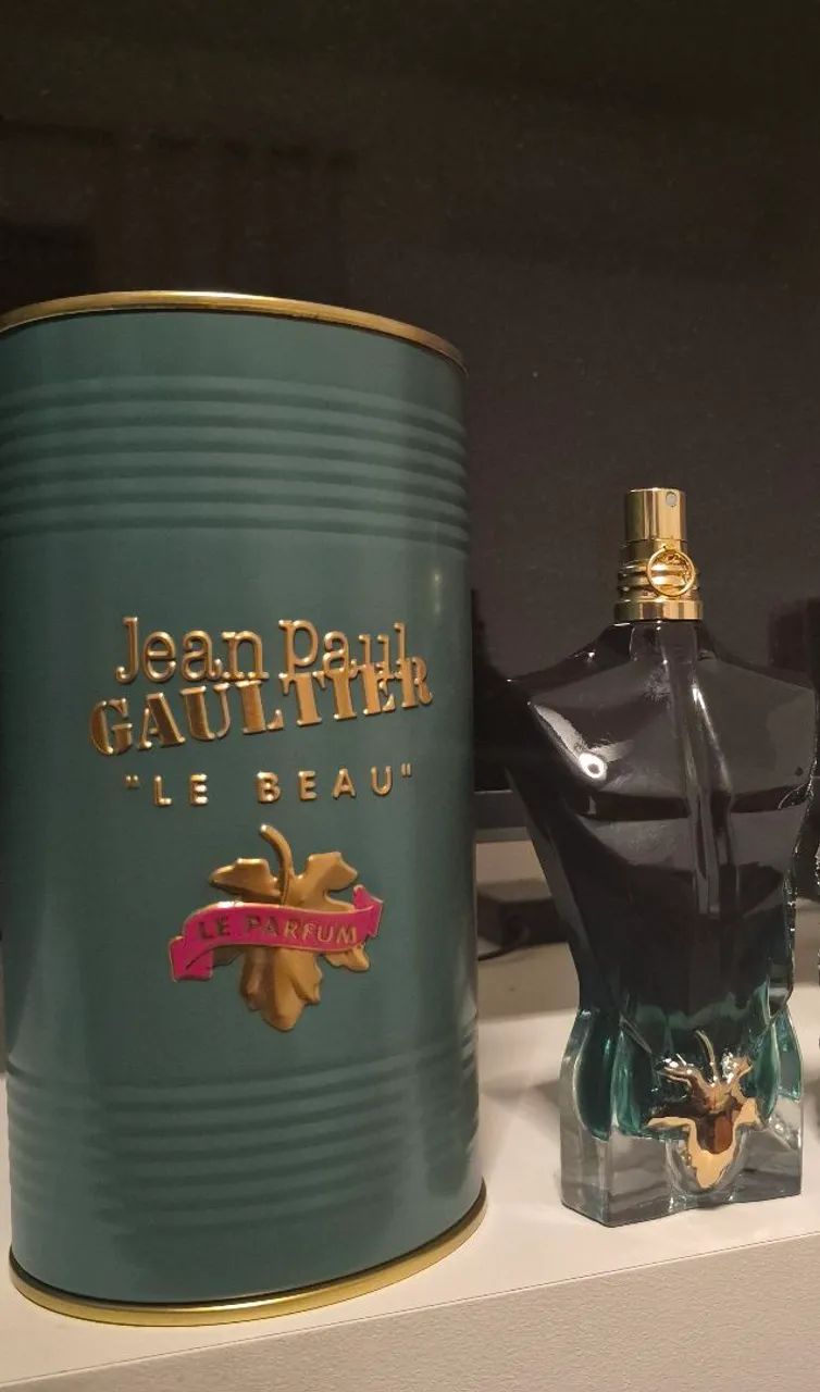 Perfume JPG Le Beau Le Parfum (coco e abacaxi)