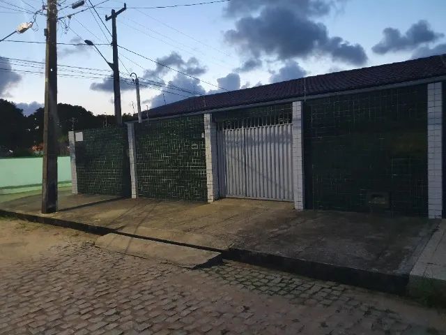 Casa com Escritura Pública no Potengi, 4 quartos