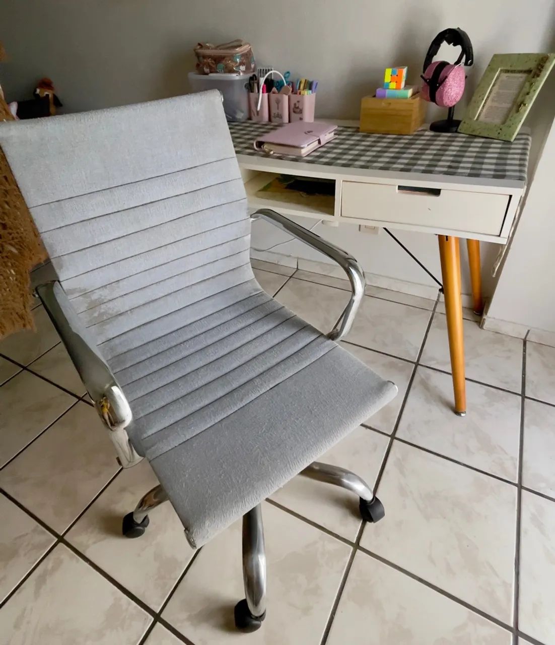 Escrivaninha eames vintage + cadeira - Foto 4