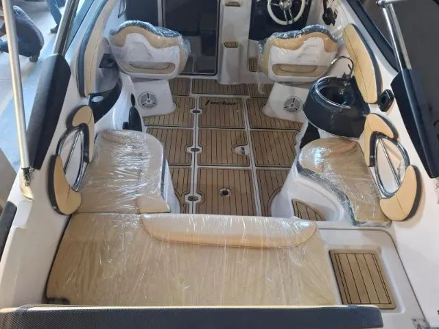 Lancha Focker 230 ano 2015 com Mercruiser 220HP - Foto 5