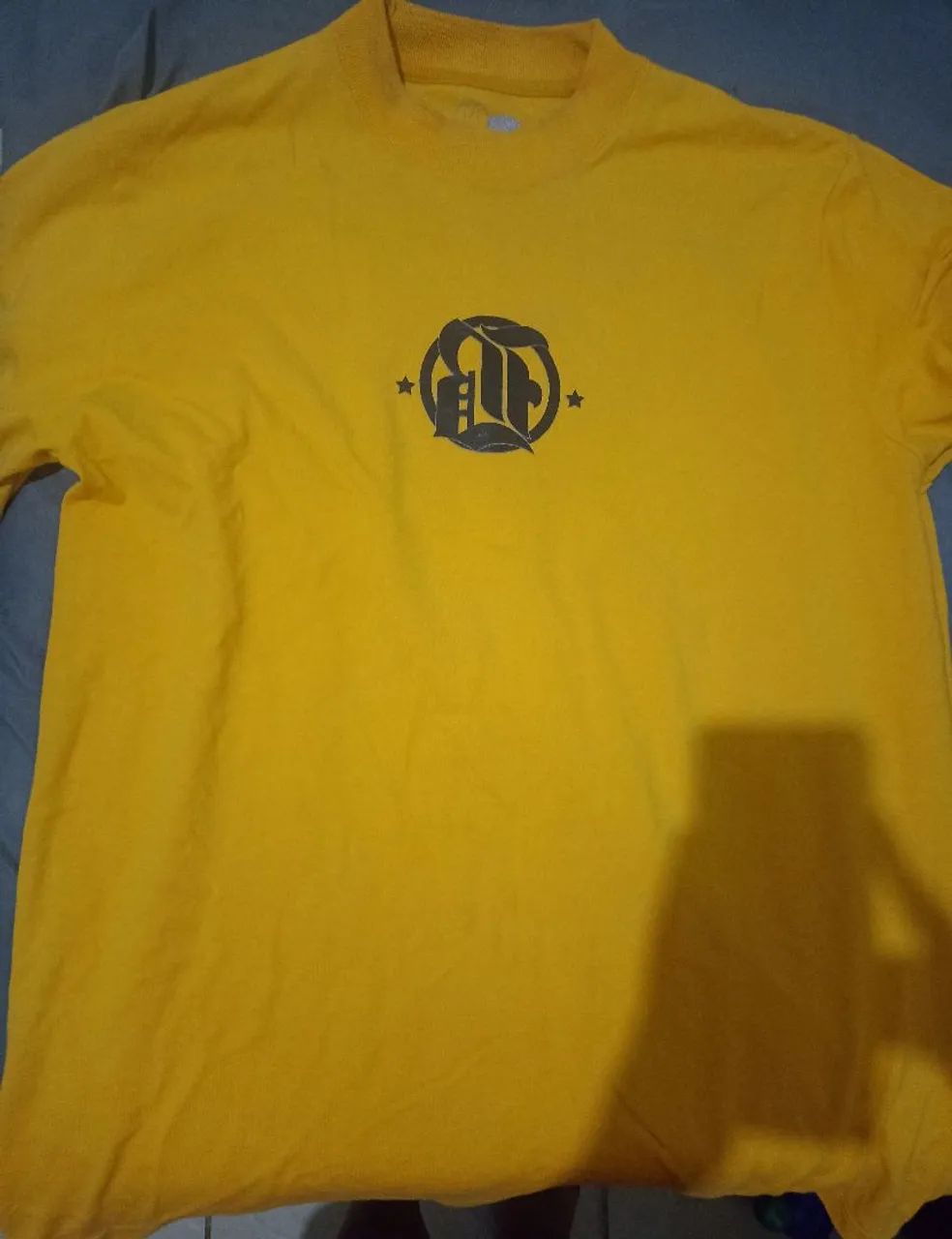 Camisa amarela