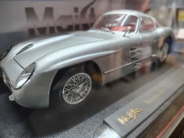 1/18 Maisto Mercedes 300 SLR - Hobbies e coleções - Arapoanga