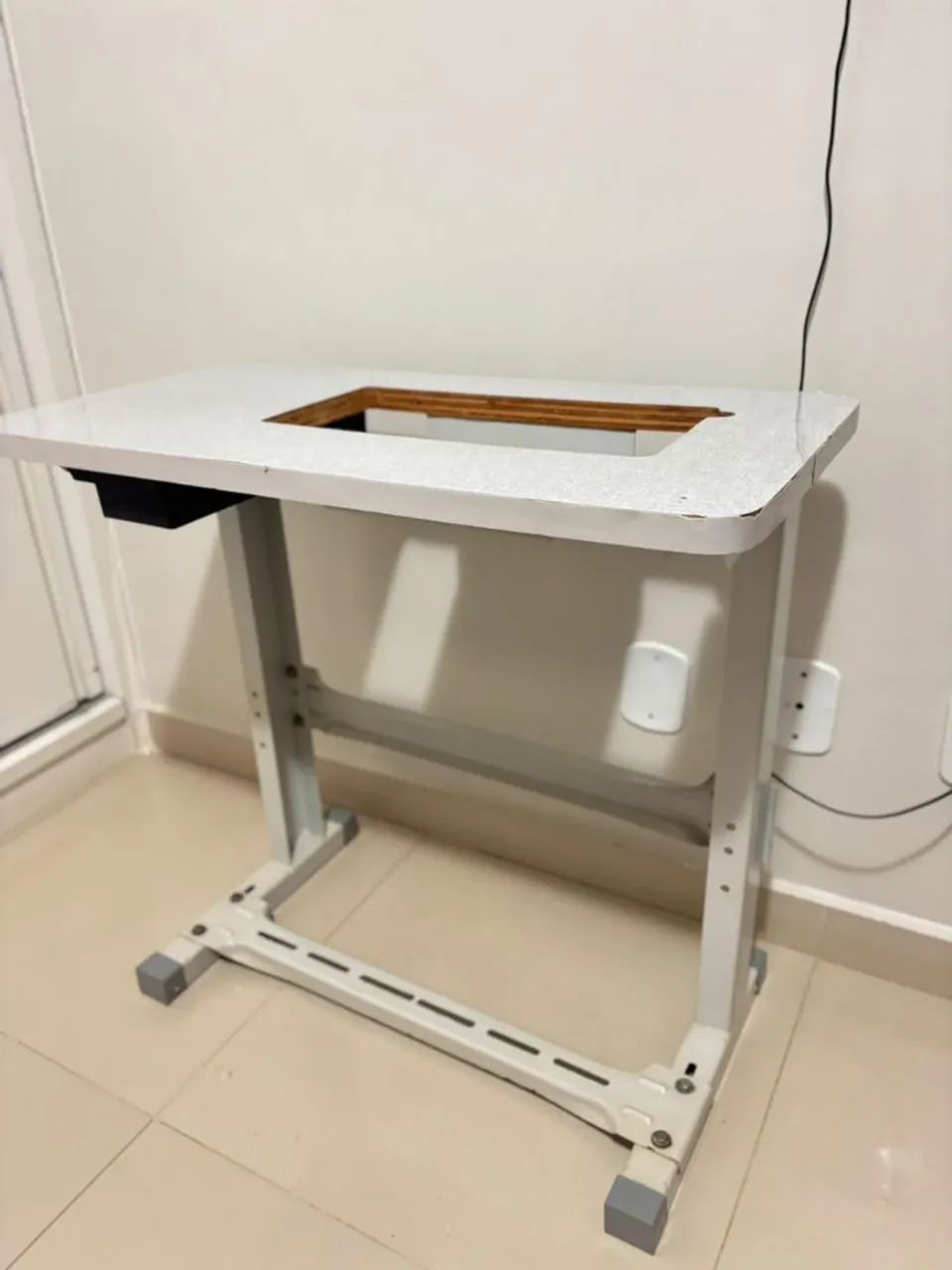 Bancada para máquina de costur - Foto 2