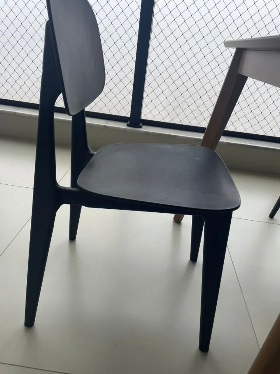 Mesa de Madeira da marca Rivatti com 6 cadeiras - Foto 4