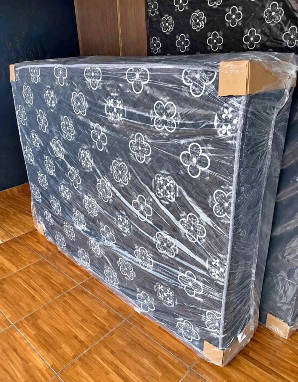 Cama box casal e solteiro(novo) 