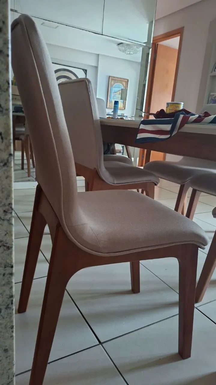 Conjunto de Sala de Jantar Mesa e 6 Cadeiras - Foto 5