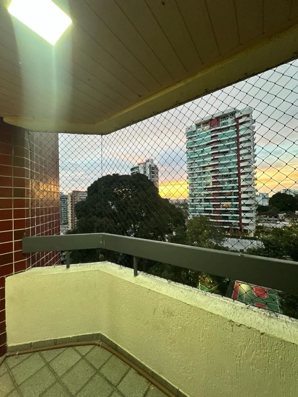 Apartamento para Alugar no Edifício Sainte Marie | 104m² | Adrianópolis | 3 Quartos