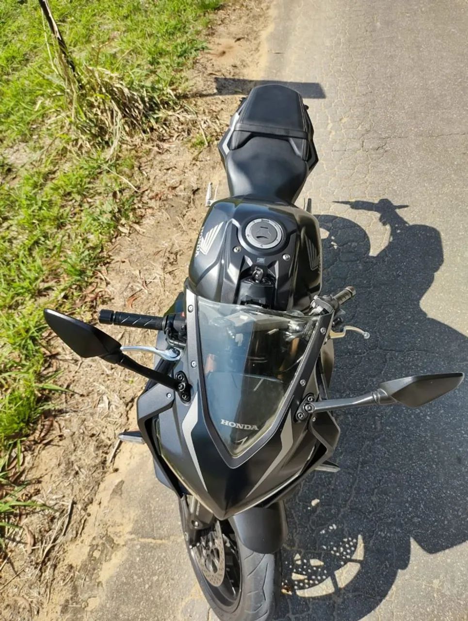CBR 650R 2023 - Foto 3
