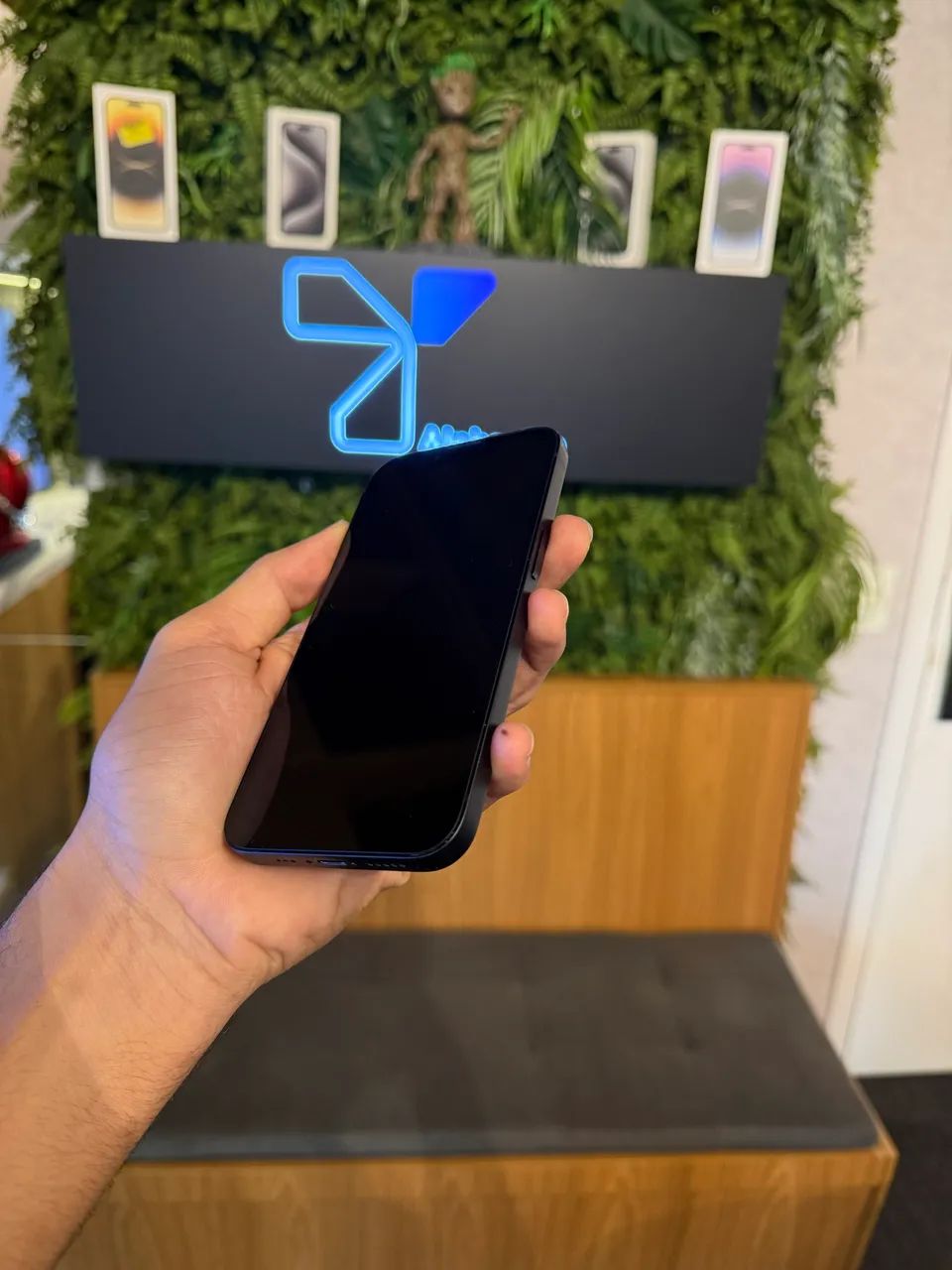 iPhone 13 128GB aceitamos troca e parcelamos - Foto 3