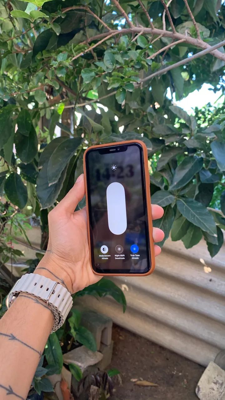 iPhone 11 128gb branco vendo ou troco  - Foto 2
