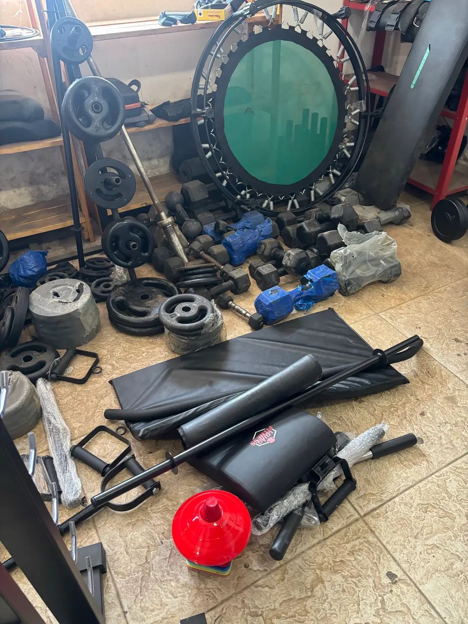 Academia de Musculação - Equipamentos E Acessórios 