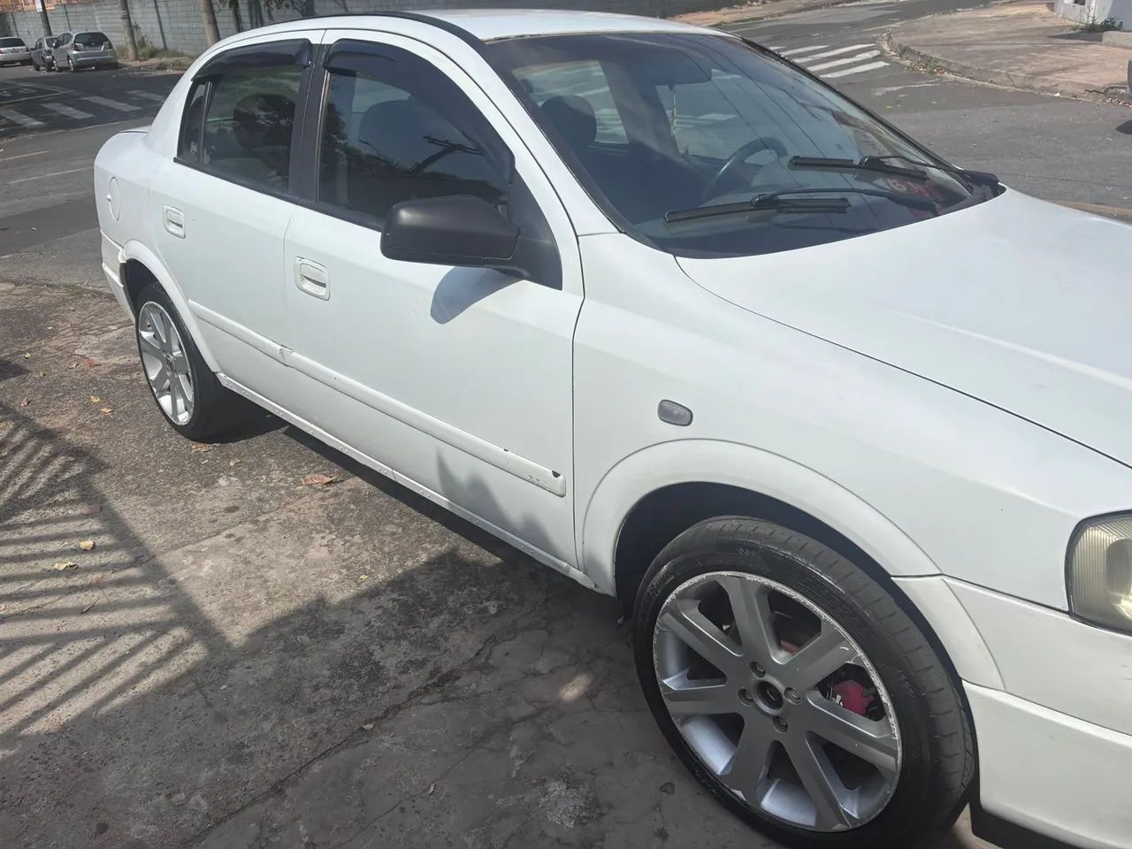 Chevrolet Astra Sedan 2.0/cd/ Expres.gls 2.0 8V 4P 2001