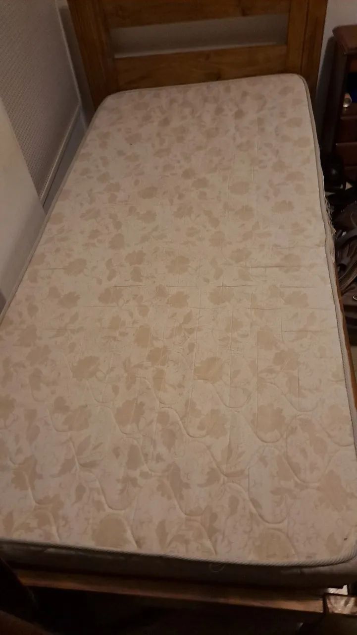 Cama solteiro + colchão ronconi
